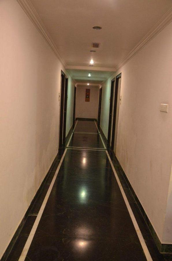 Rass Hotel Kanpur Ngoại thất bức ảnh