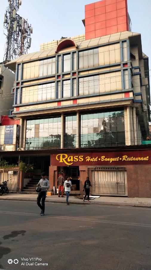 Rass Hotel Kanpur Ngoại thất bức ảnh