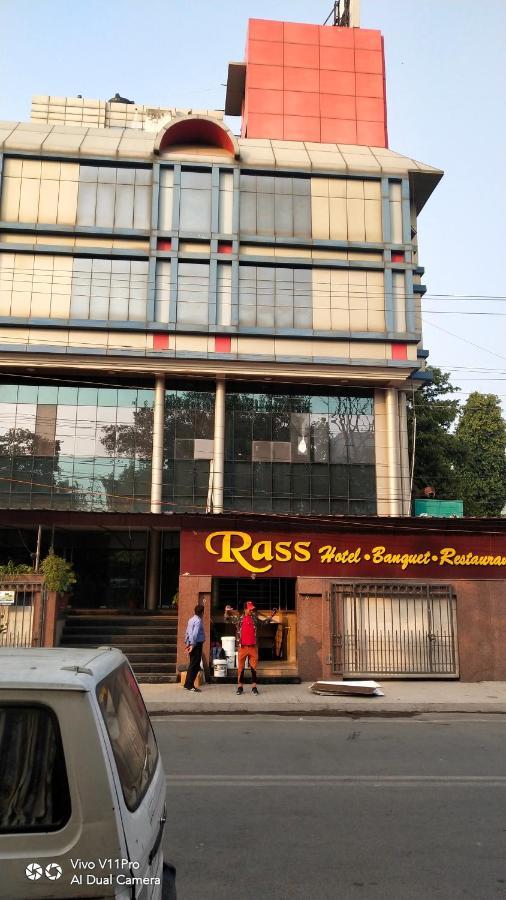 Rass Hotel Kanpur Ngoại thất bức ảnh
