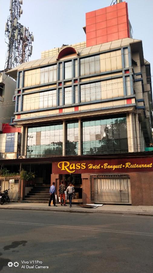 Rass Hotel Kanpur Ngoại thất bức ảnh