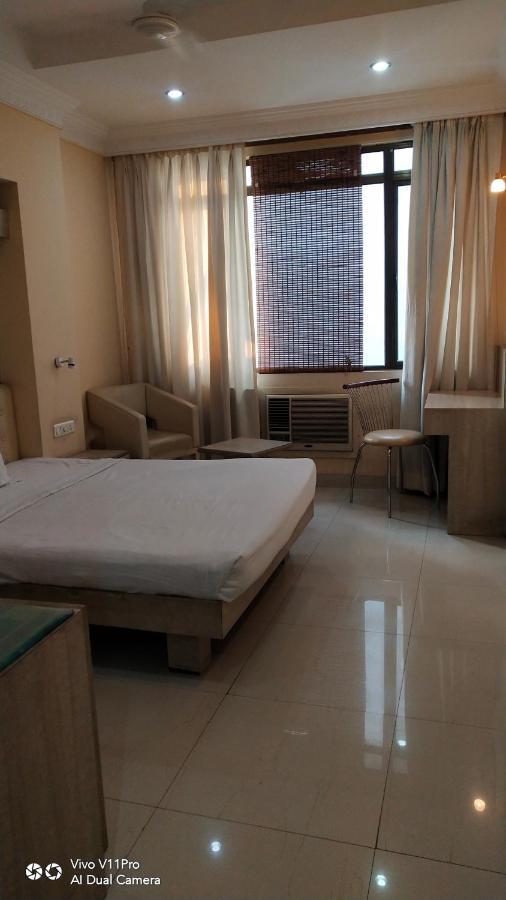 Rass Hotel Kanpur Ngoại thất bức ảnh